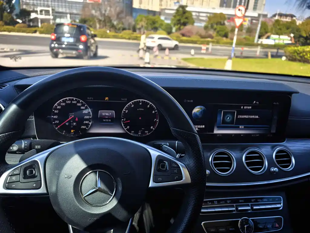 Mercedes-Benz Mercedes-Benz E-Class 2018 Facelift E 300 L Sport Style 2018 - thumbnail 12