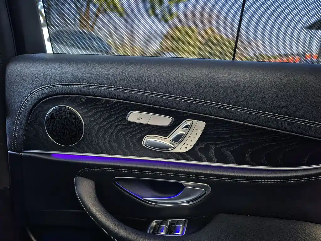 Mercedes-Benz Mercedes-Benz E-Class 2018 Facelift E 300 L Sport Style 2018 - thumbnail 19