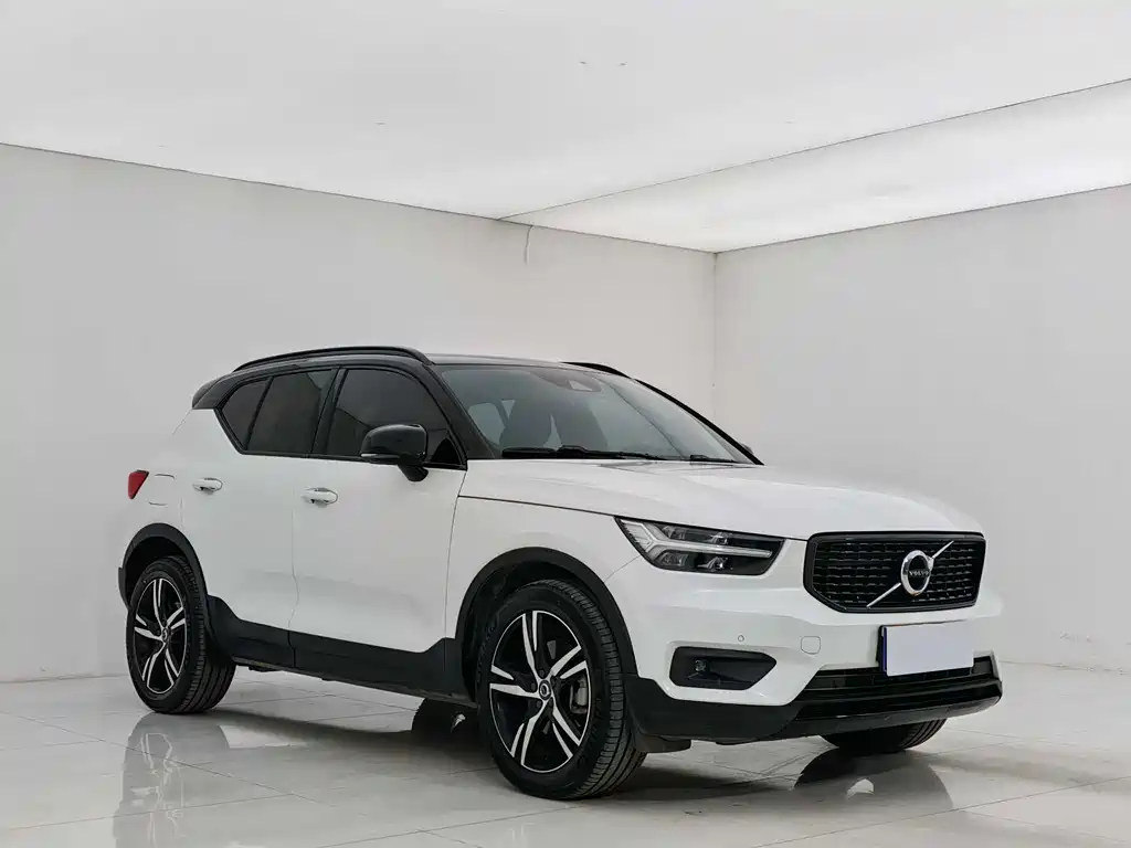 Volvo Volvo XC40 2021 T4 AWD Sport Momentum 2021 - thumbnail 2