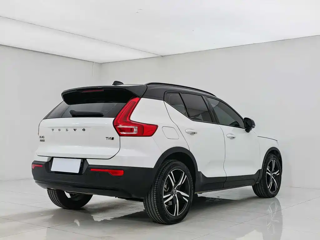 Volvo Volvo XC40 2021 T4 AWD Sport Momentum 2021 - thumbnail 10