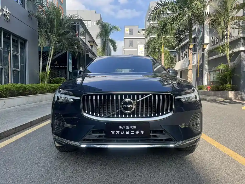 Volvo Volvo XC60 2024 B5 AWD Intelligent Luxury Edition 2023 - thumbnail 2