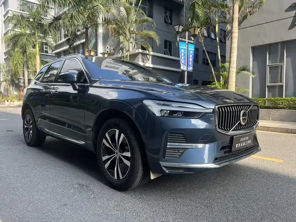 Volvo Volvo XC60 2024 B5 AWD Intelligent Luxury Edition 2023 - thumbnail 3