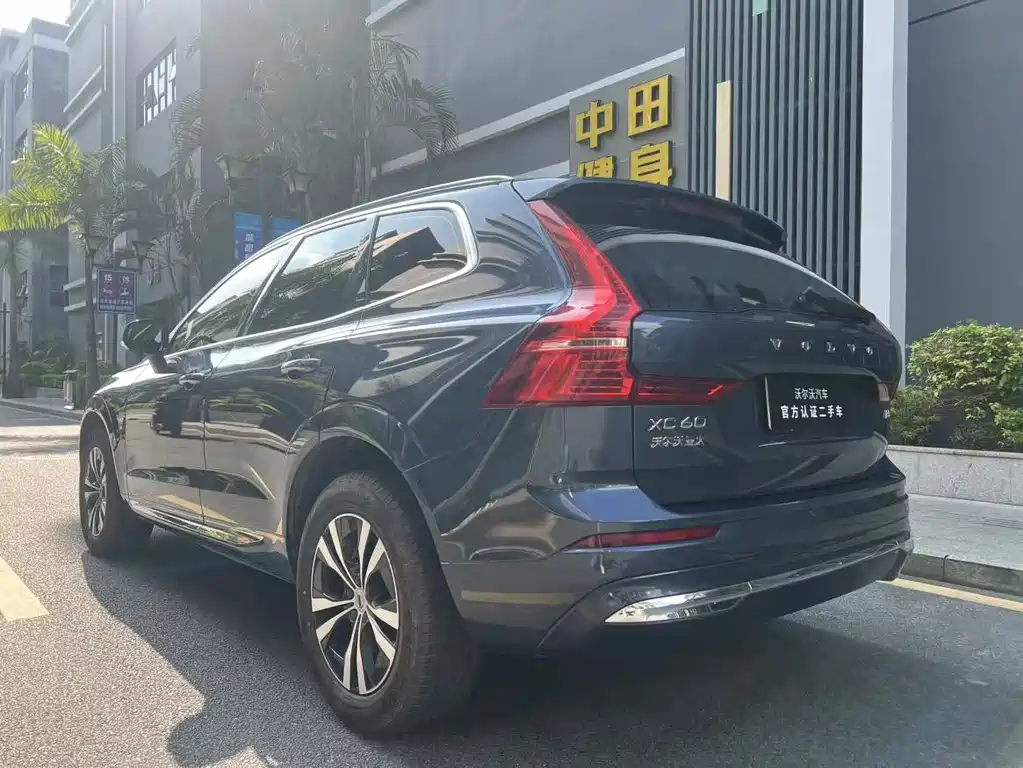 Volvo Volvo XC60 2024 B5 AWD Intelligent Luxury Edition 2023 - thumbnail 7