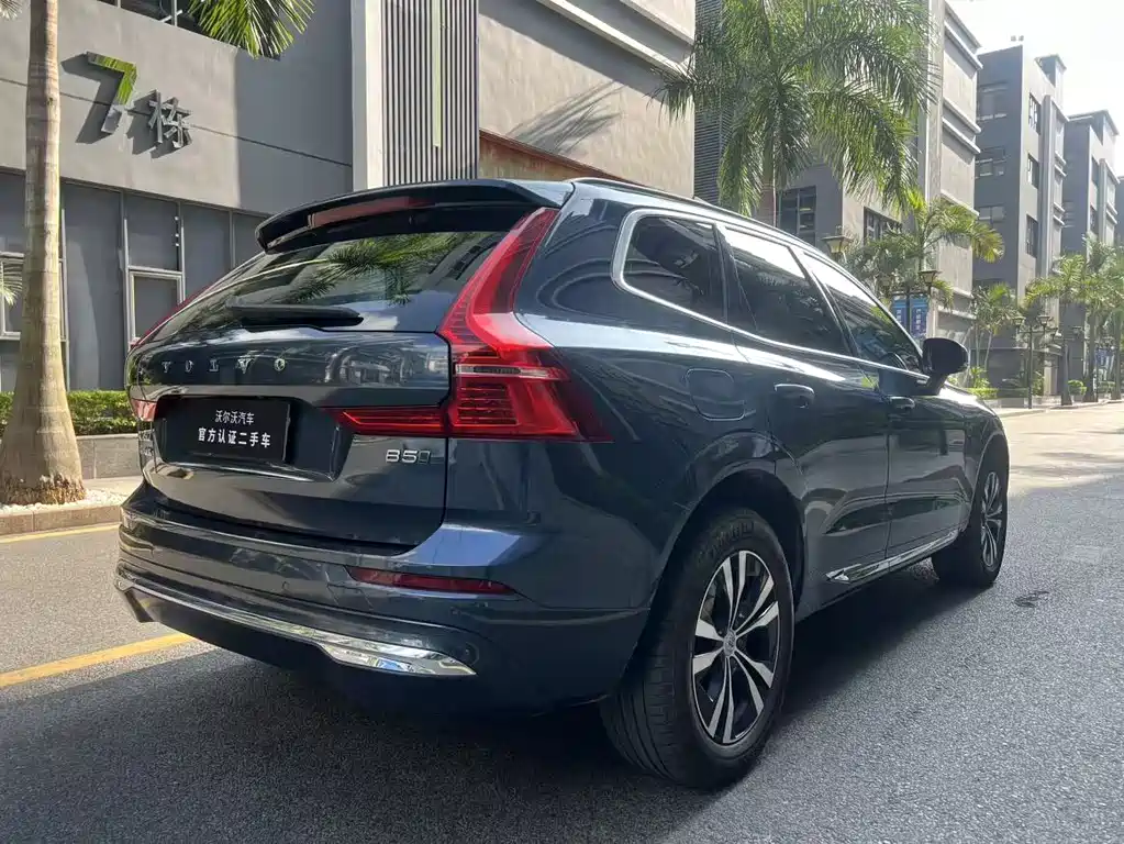 Volvo Volvo XC60 2024 B5 AWD Intelligent Luxury Edition 2023 - thumbnail 9