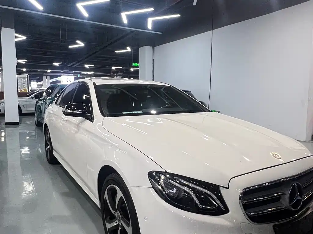 Mercedes-Benz Mercedes-Benz E-Class 2018 E 200 Sport 2018 - thumbnail 2