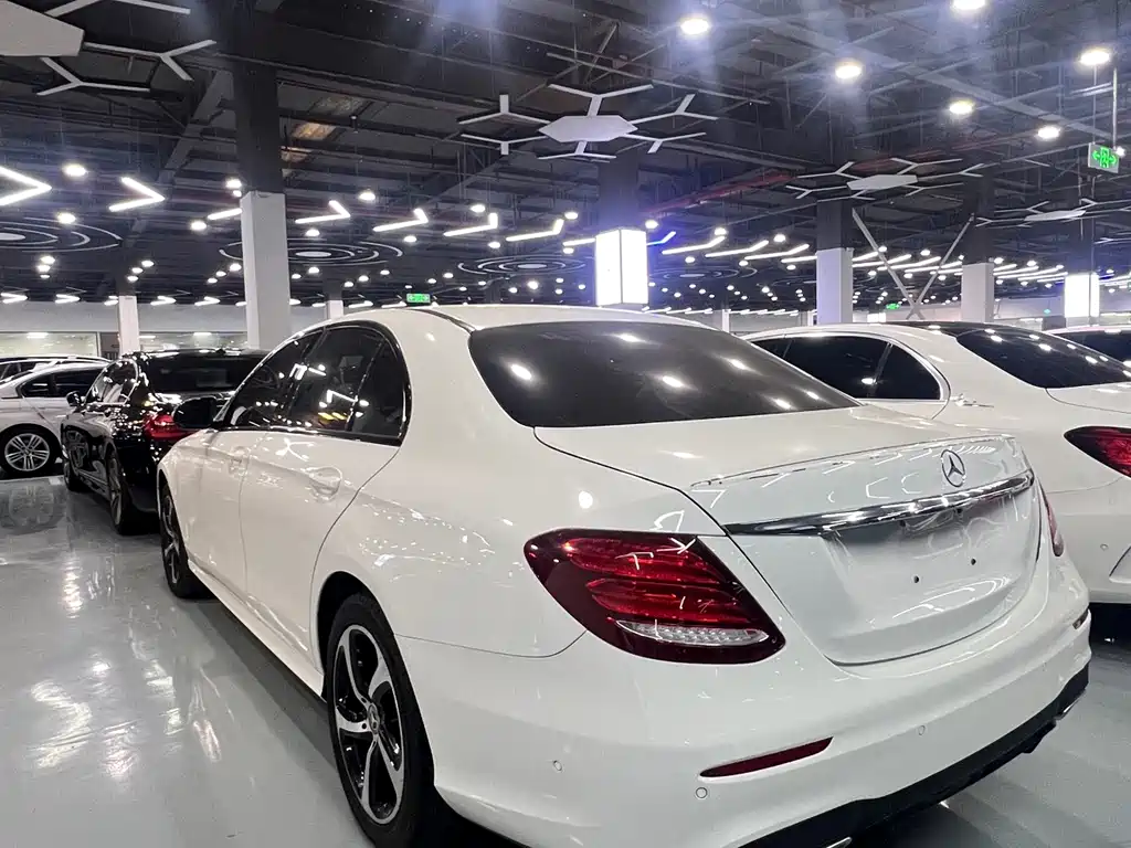 Mercedes-Benz Mercedes-Benz E-Class 2018 E 200 Sport 2018 - thumbnail 3