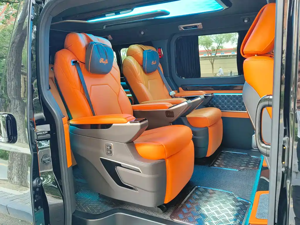 Toyota HIACE 2025 3.5L Automatic 2025 - thumbnail 8