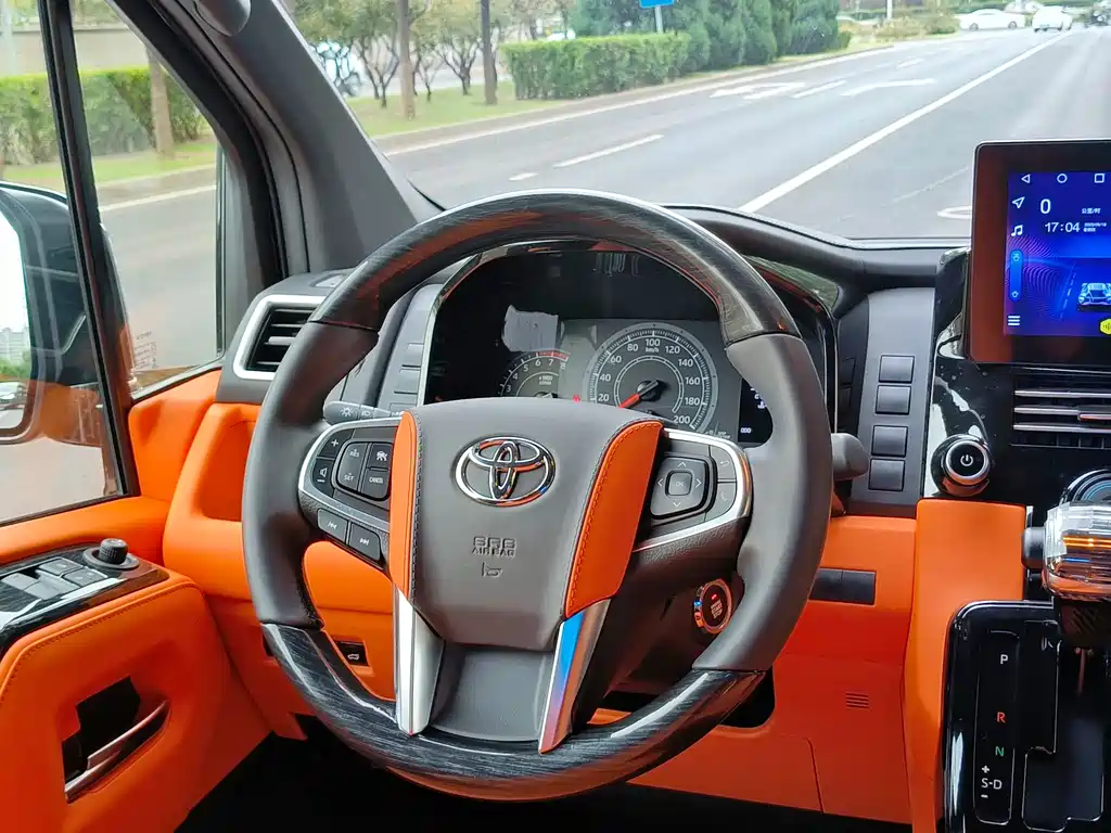 Toyota HIACE 2025 3.5L Automatic 2025 - thumbnail 12