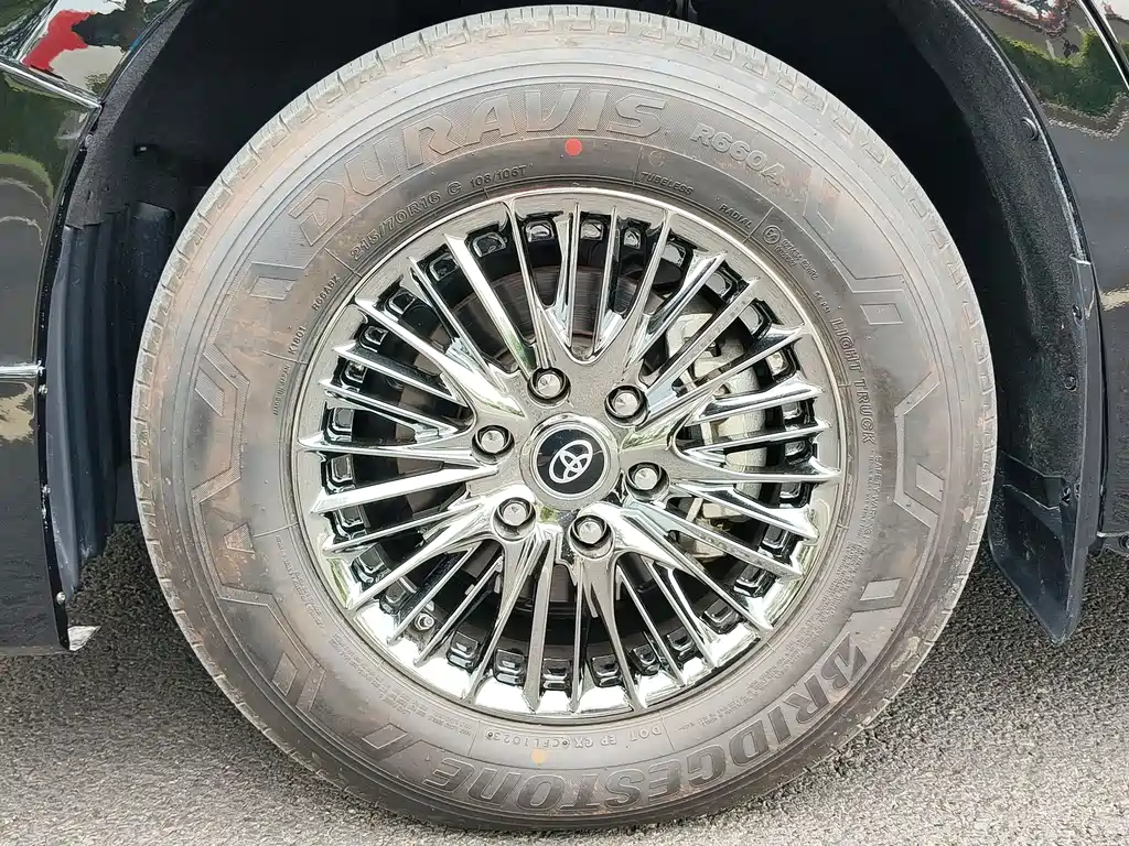 Toyota HIACE 2025 3.5L Automatic 2025 - thumbnail 20