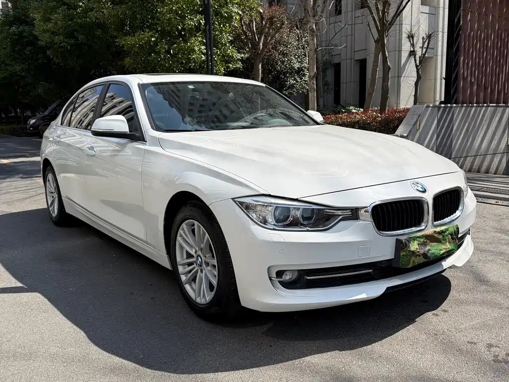 BMW BMW 3 Series 2015 316Li Fashion Edition 2015 - thumbnail 2
