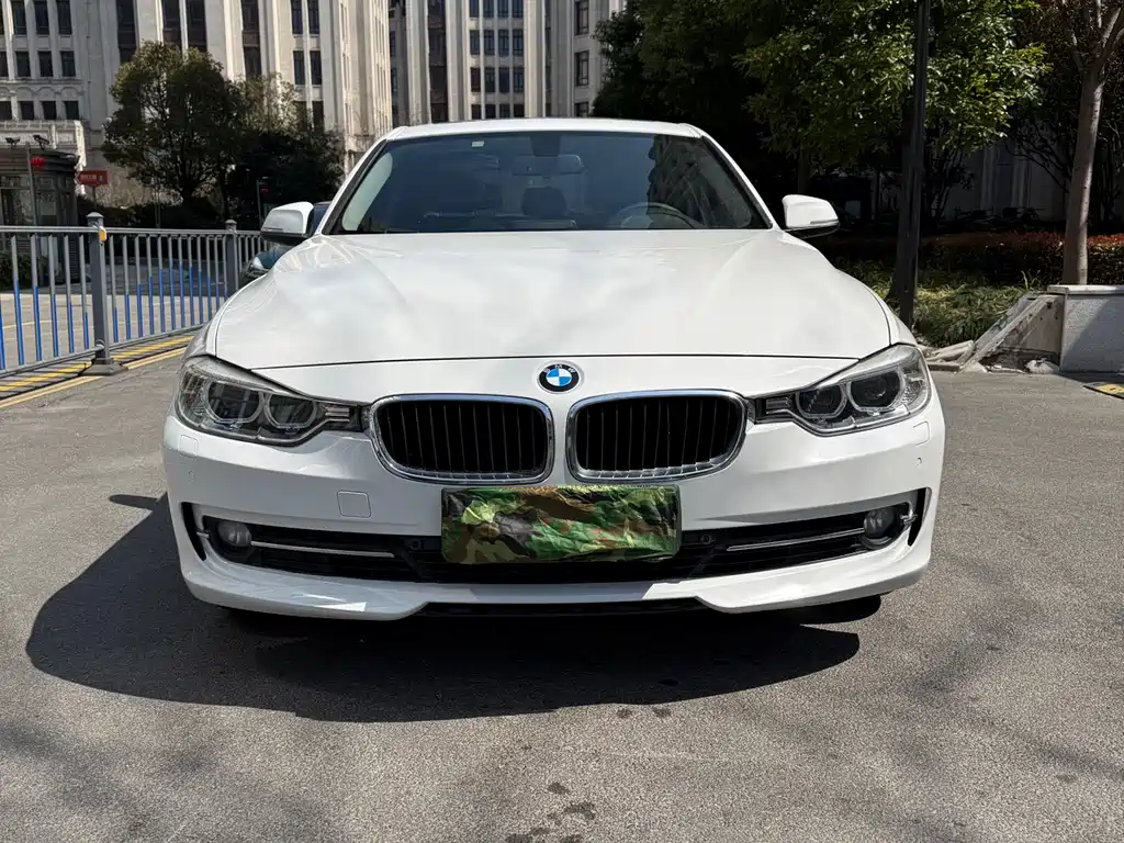 BMW BMW 3 Series 2015 316Li Fashion Edition 2015 - thumbnail 3