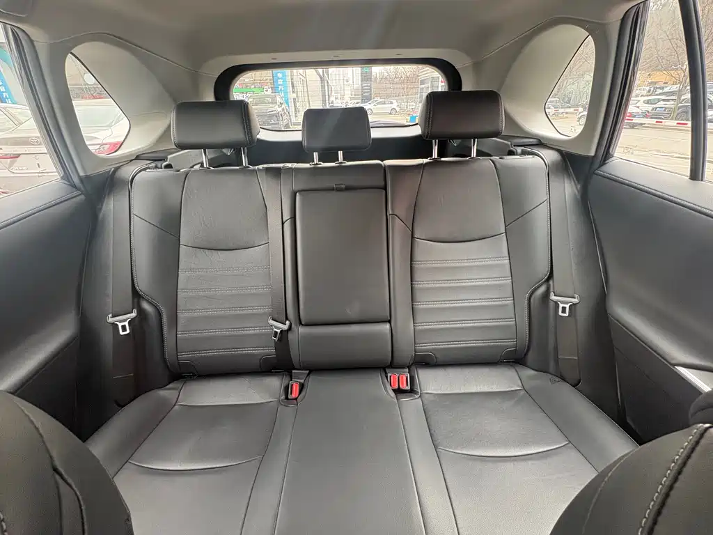 Toyota Venza 2023 2.0L CVT AWD Luxury Plus Edition 2023 - thumbnail 8