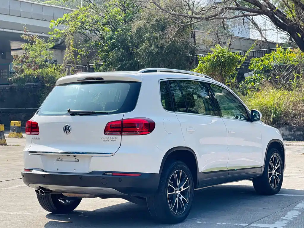 Volkswagen Tiguan 2016 300TSI Automatic 2WD Luxury Edition 2016 - thumbnail 5