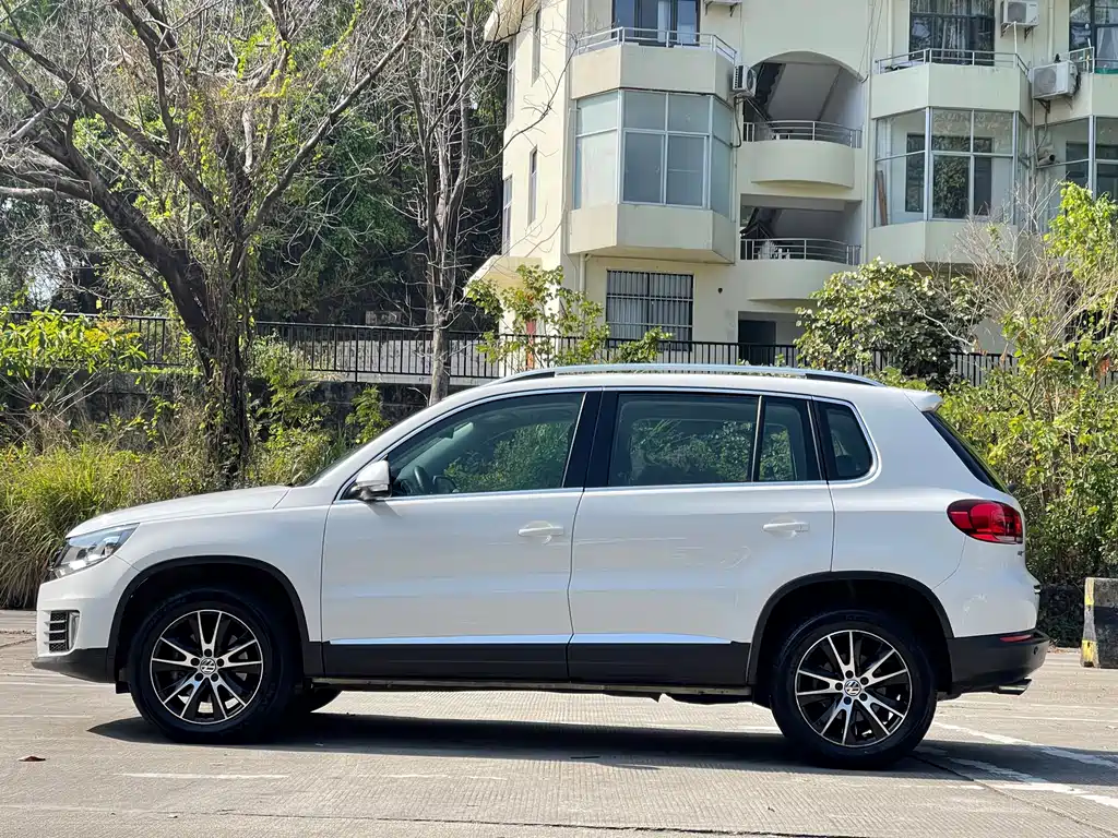 Volkswagen Tiguan 2016 300TSI Automatic 2WD Luxury Edition 2016 - thumbnail 7