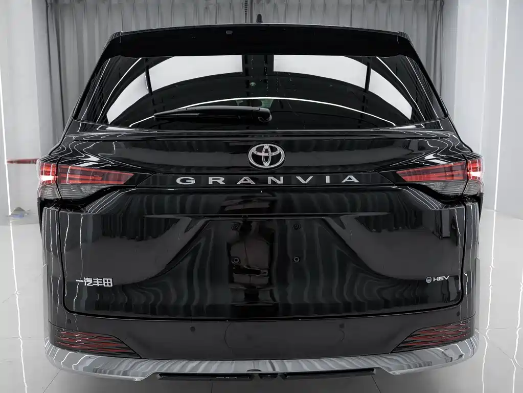 Toyota Toyota Sienna 2024 2.5L Hybrid LE 2026 - thumbnail 4