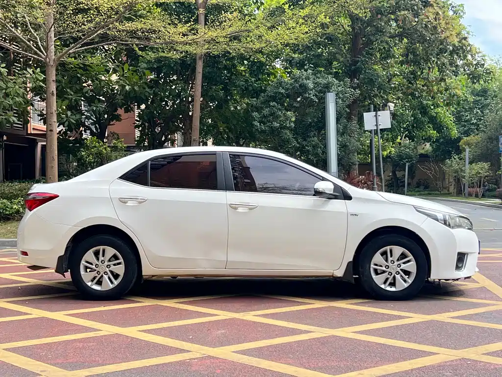 Toyota Toyota Corolla 2017 Facelift 1.6L S-CVT GL 2017 - thumbnail 4