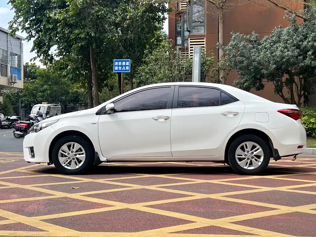 Toyota Toyota Corolla 2017 Facelift 1.6L S-CVT GL 2017 - thumbnail 8