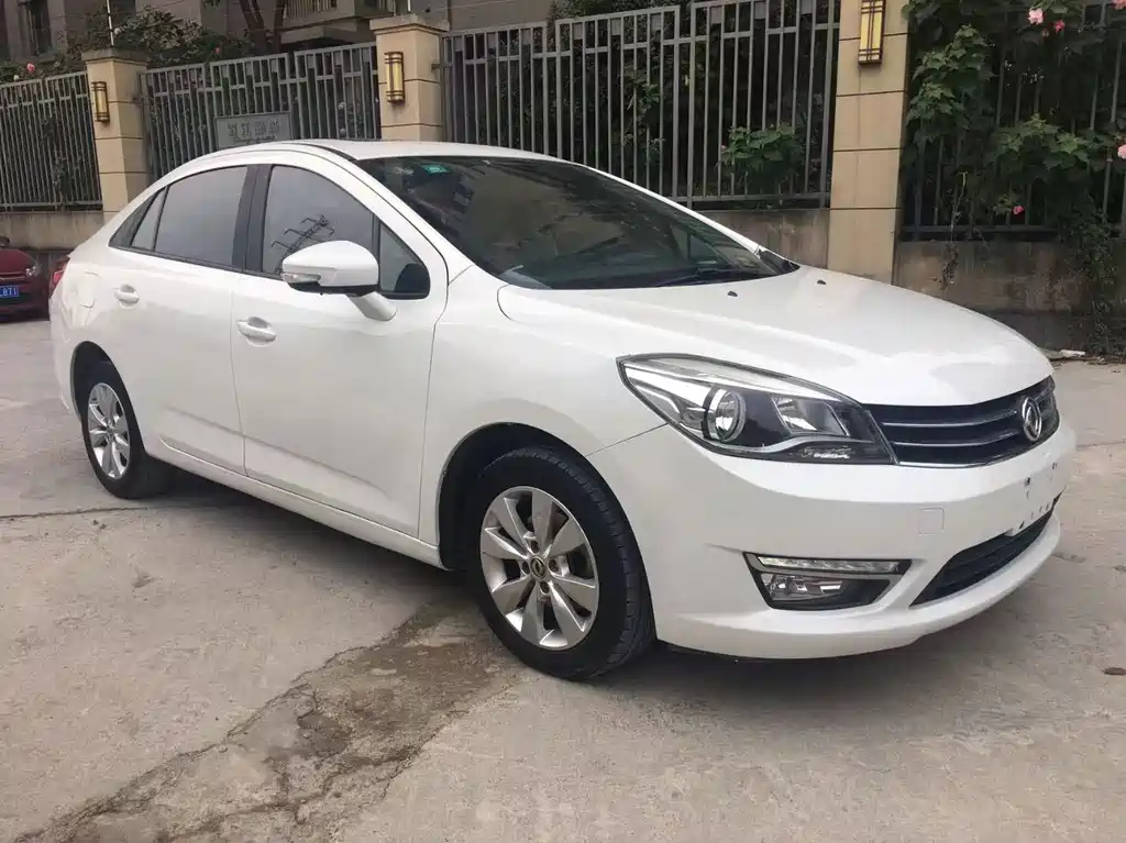 Dongfeng Fengshen Dongfeng Fengshen L60 2015 1.8L Automatic New Enjoyment Edition 2016 - thumbnail 3