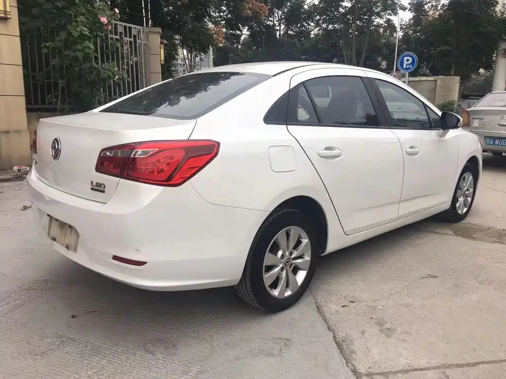 Dongfeng Fengshen Dongfeng Fengshen L60 2015 1.8L Automatic New Enjoyment Edition 2016 - thumbnail 7