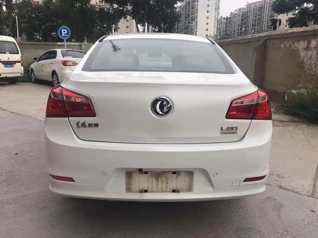 Dongfeng Fengshen Dongfeng Fengshen L60 2015 1.8L Automatic New Enjoyment Edition 2016 - thumbnail 8