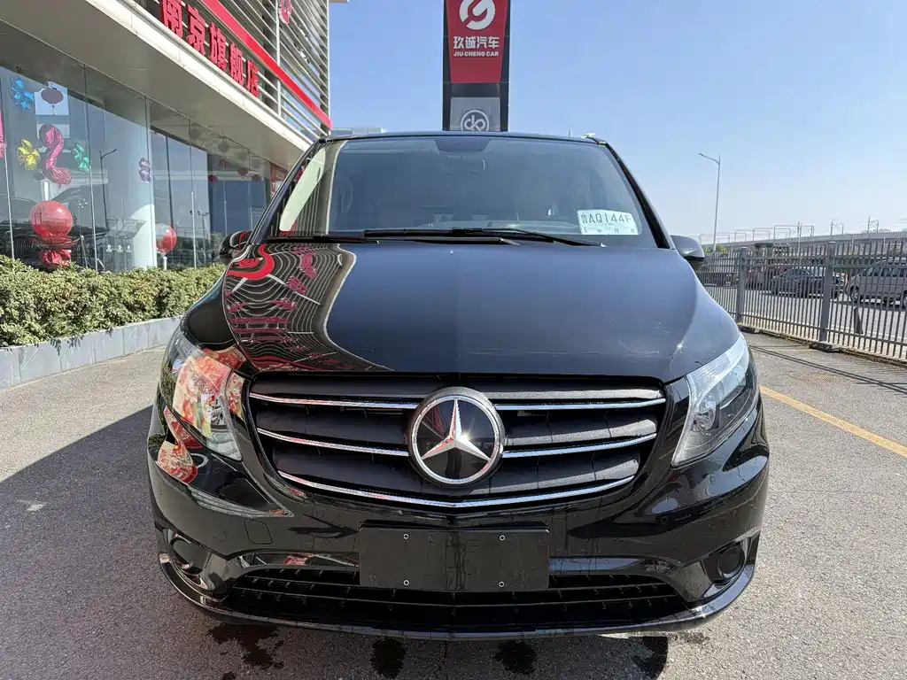 Mercedes-Benz Vito 2023 2.0T Business Edition 7-seater 2023 - thumbnail 2