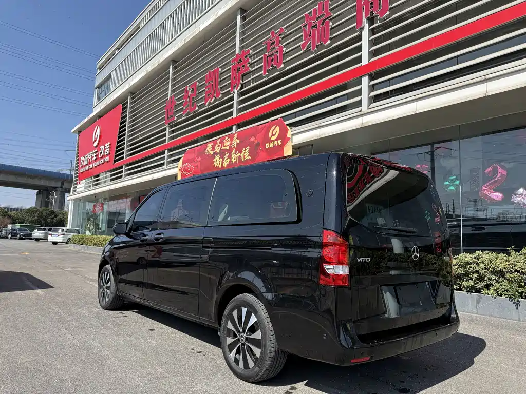 Mercedes-Benz Vito 2023 2.0T Business Edition 7-seater 2023 - thumbnail 3