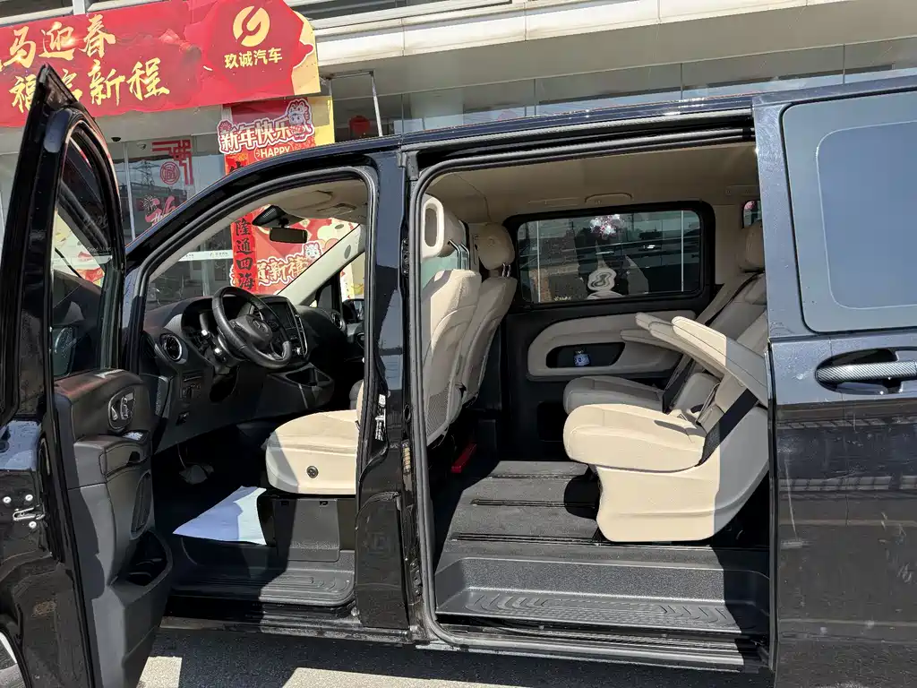 Mercedes-Benz Vito 2023 2.0T Business Edition 7-seater 2023 - thumbnail 6