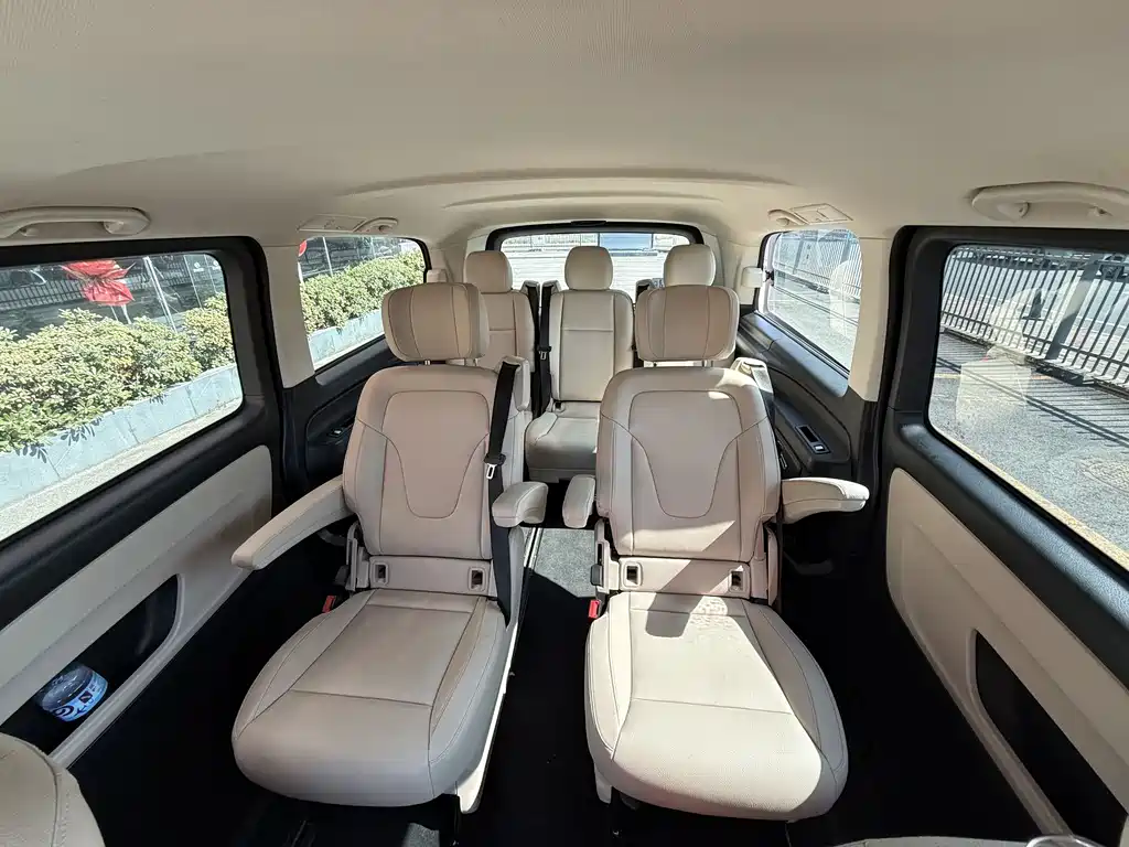 Mercedes-Benz Vito 2023 2.0T Business Edition 7-seater 2023 - thumbnail 8