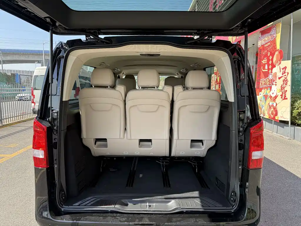 Mercedes-Benz Vito 2023 2.0T Business Edition 7-seater 2023 - thumbnail 9