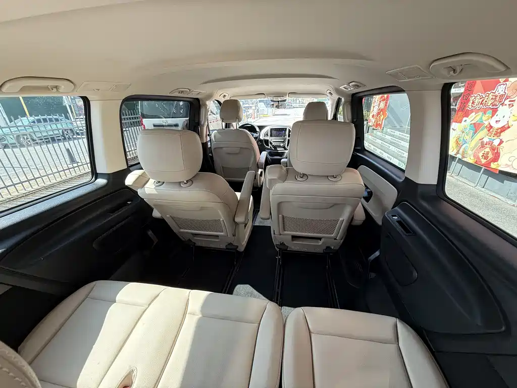 Mercedes-Benz Vito 2023 2.0T Business Edition 7-seater 2023 - thumbnail 10