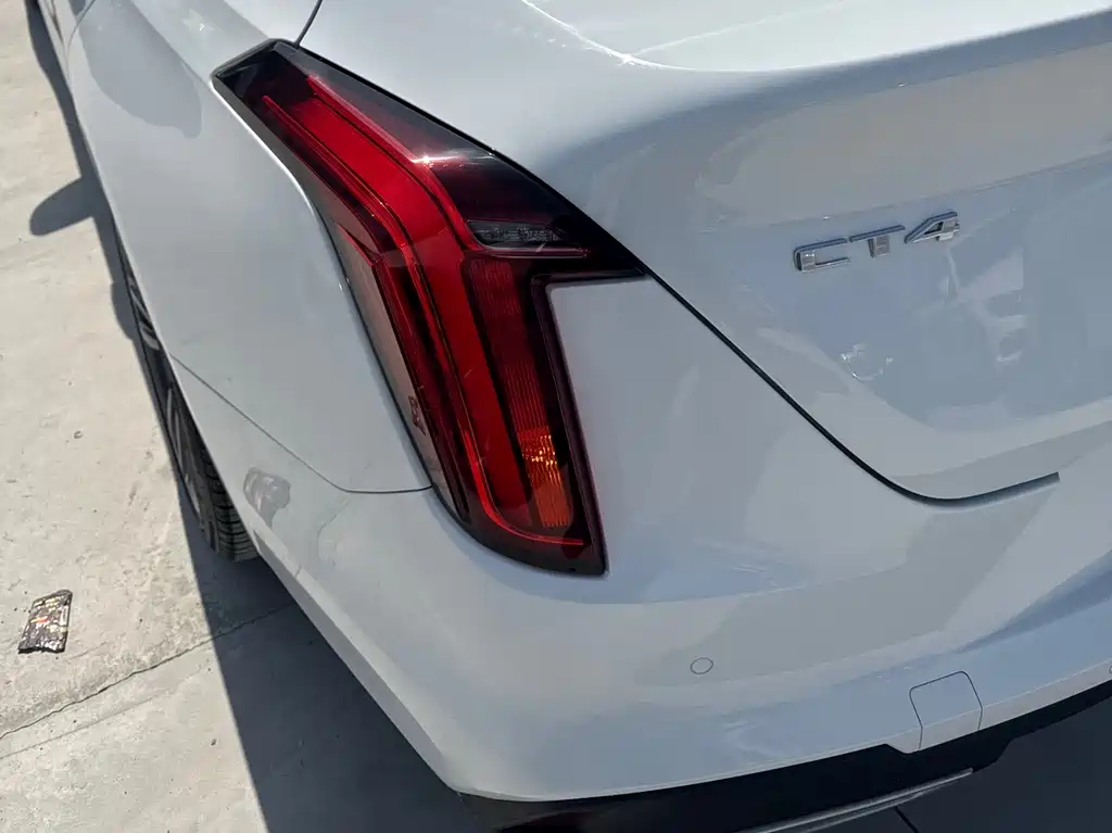 Cadillac Cadillac CT4 2022 28T Fashion Edition 2022 - thumbnail 5