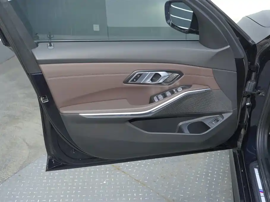 BMW BMW 3 Series 2024 325Li M Sport Package 2024 - thumbnail 12