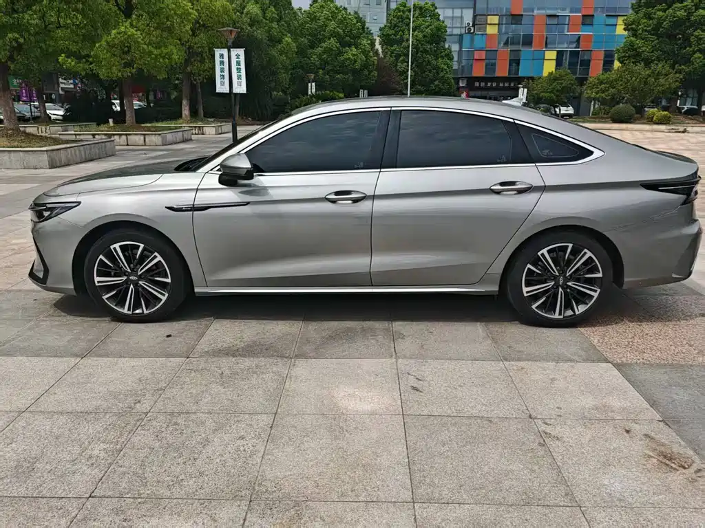 Chery Arrizo 8 2023 1.6T DCT Premium 2023 - thumbnail 6