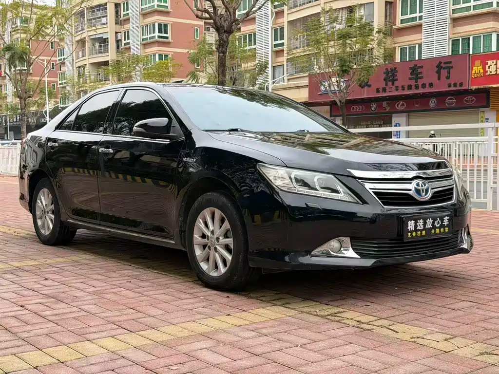 Toyota Toyota Camry 2015 Hybrid 2.5HG Luxury Navigation Edition 2014 - thumbnail 3