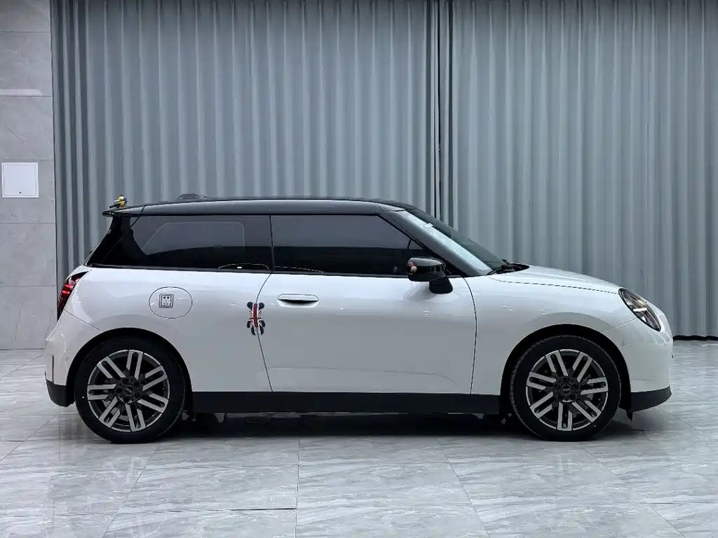 MINI Mini Cooper SE 2025 Classic 456km 2025 - thumbnail 4