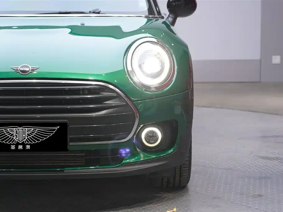 MINI MINI CLUBMAN 2023 Facelift 1.5T COOPER Connoisseur 2023 - thumbnail 3
