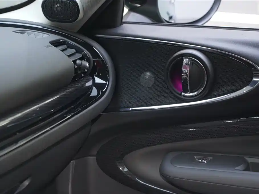MINI MINI CLUBMAN 2023 Facelift 1.5T COOPER Connoisseur 2023 - thumbnail 15