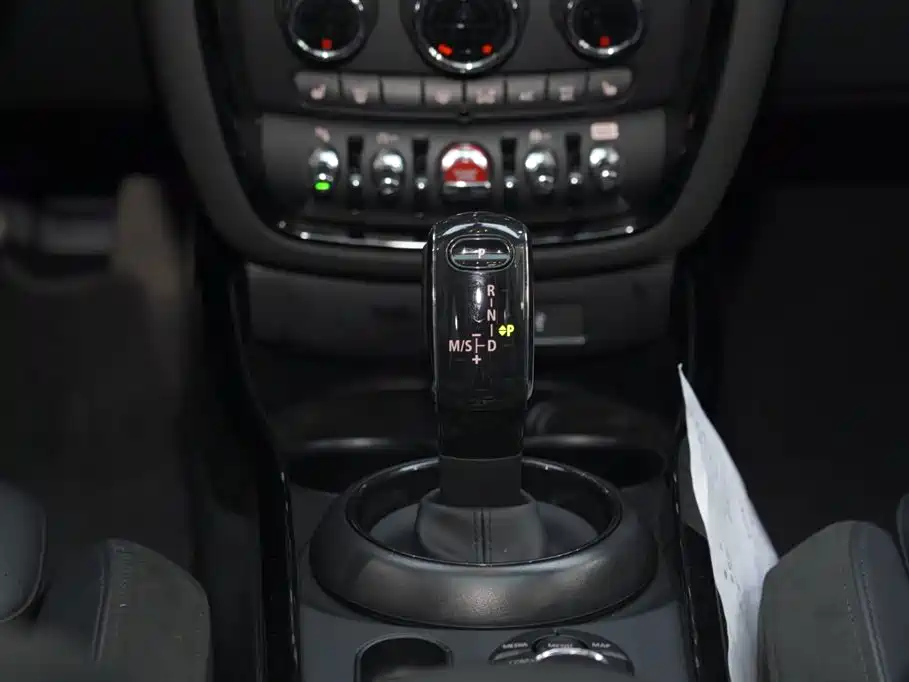 MINI MINI CLUBMAN 2023 Facelift 1.5T COOPER Connoisseur 2023 - thumbnail 21