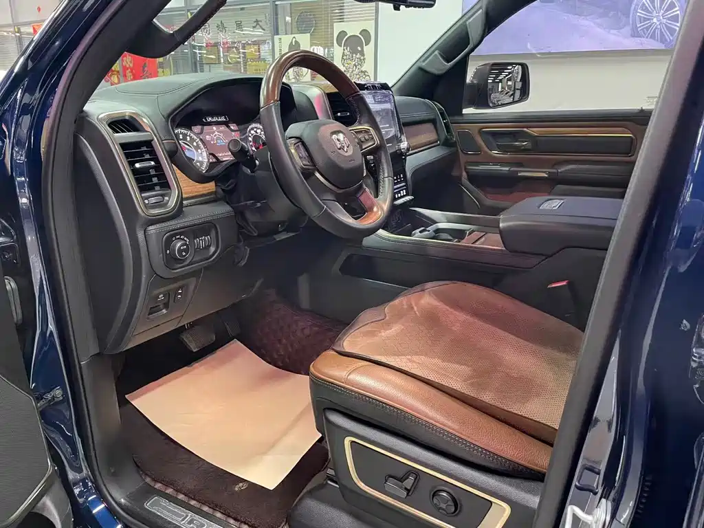 RAM RAM 1500 2023 5.7L Automatic 2023 - thumbnail 7