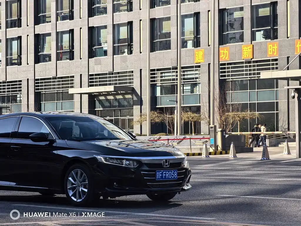 Honda Honda Accord 2022 260TURBO Luxury Edition 2023 - thumbnail 8