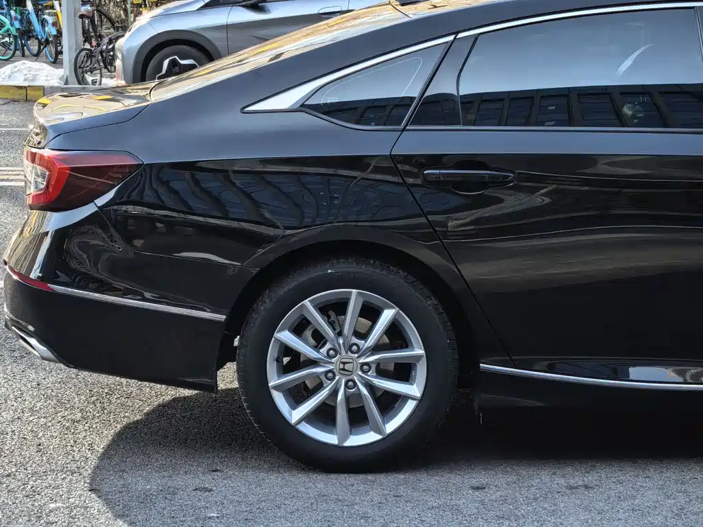 Honda Honda Accord 2022 260TURBO Luxury Edition 2023 - thumbnail 10