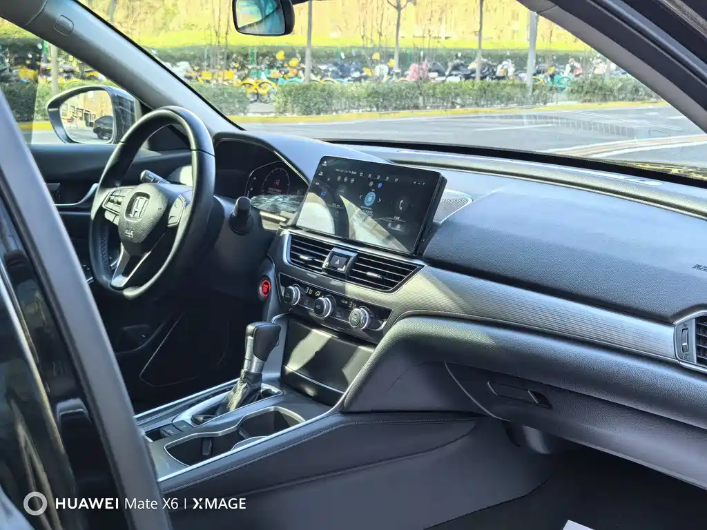 Honda Honda Accord 2022 260TURBO Luxury Edition 2023 - thumbnail 16
