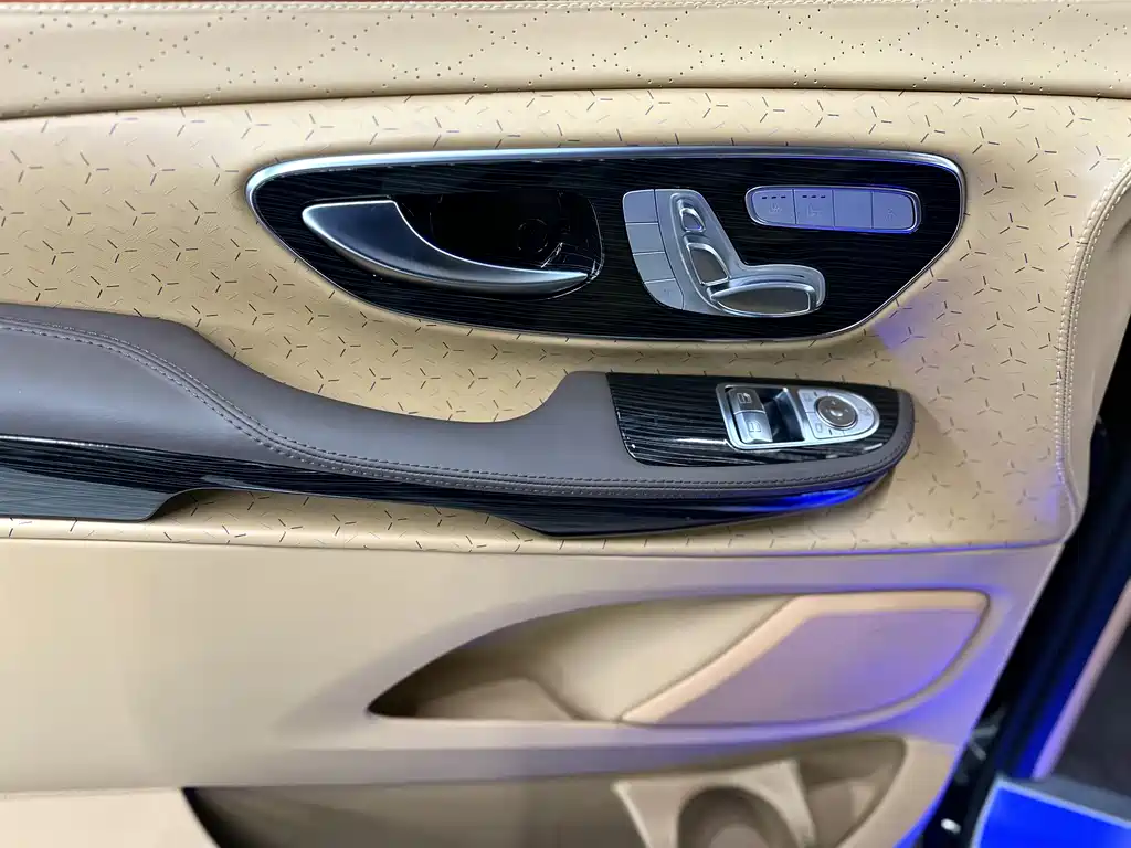 Mercedes-Benz Mercedes-Benz V-Class 2024 V 300 L Long Wheelbase Premium Edition 2026 - thumbnail 7