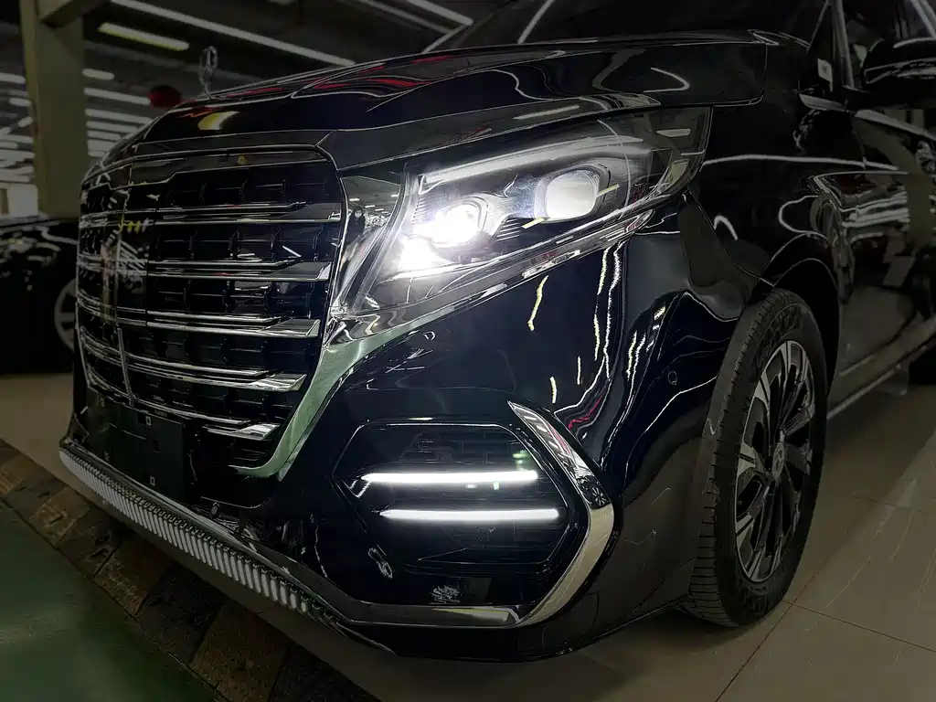 Mercedes-Benz Mercedes-Benz V-Class 2024 V 300 L Long Wheelbase Premium Edition 2026 - thumbnail 21