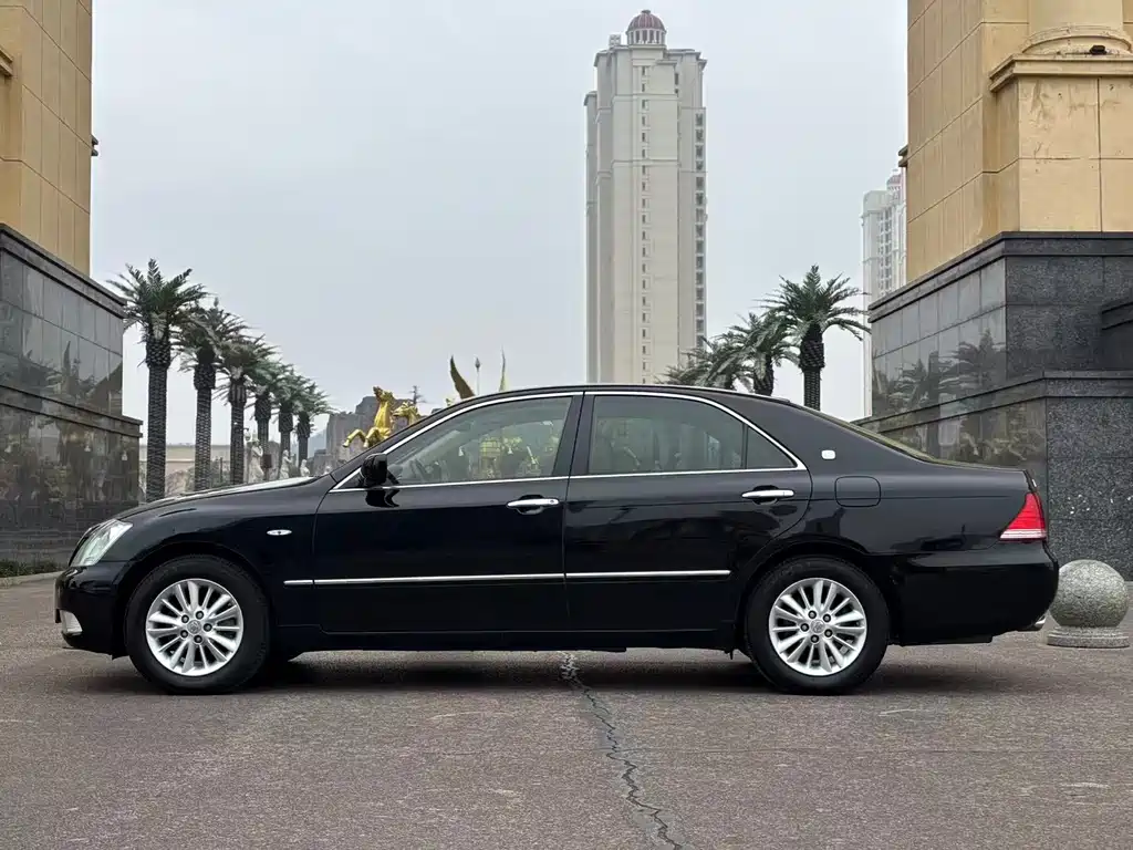 Toyota Toyota Crown 2009 2.5L Royal Special Enhanced Edition 2009 - thumbnail 2