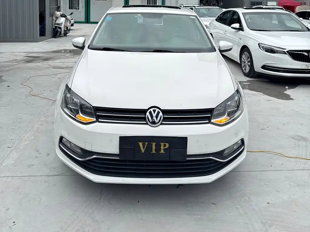 Volkswagen Volkswagen Polo 2014 1.6L Automatic Comfort Edition 2015 - thumbnail 2