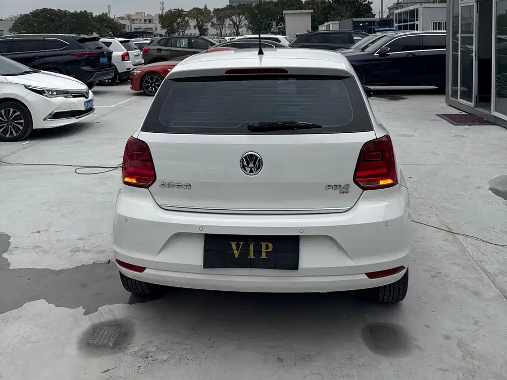 Volkswagen Volkswagen Polo 2014 1.6L Automatic Comfort Edition 2015 - thumbnail 4