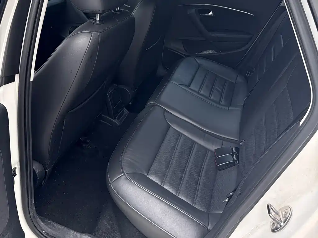 Volkswagen Volkswagen Polo 2014 1.6L Automatic Comfort Edition 2015 - thumbnail 8