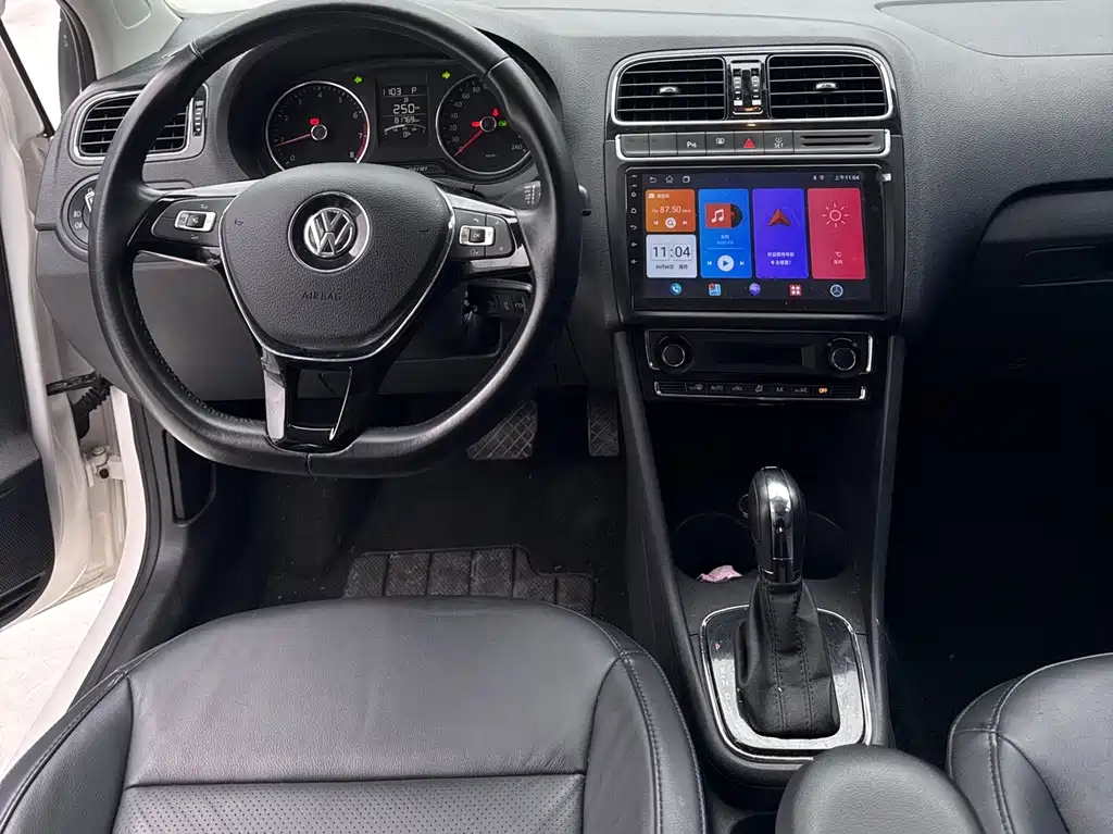 Volkswagen Volkswagen Polo 2014 1.6L Automatic Comfort Edition 2015 - thumbnail 9