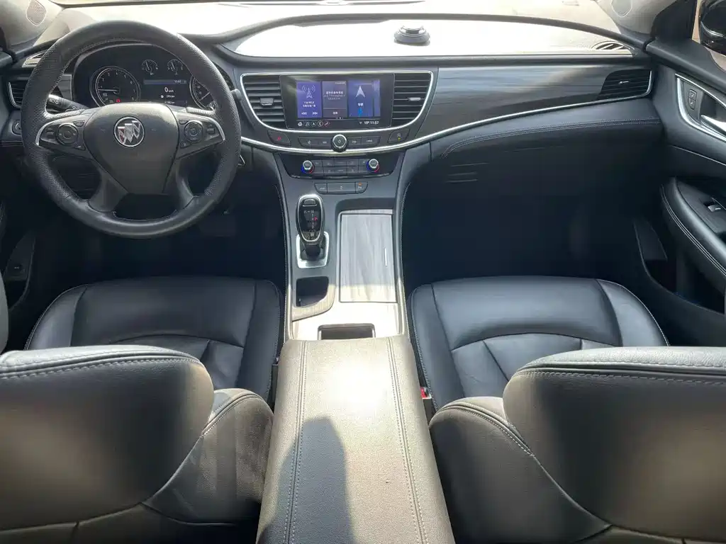 Buick Buick LaCrosse 2022 652T Luxury 2023 - thumbnail 5